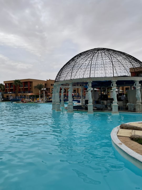 Pool Hotel Titanic Palace