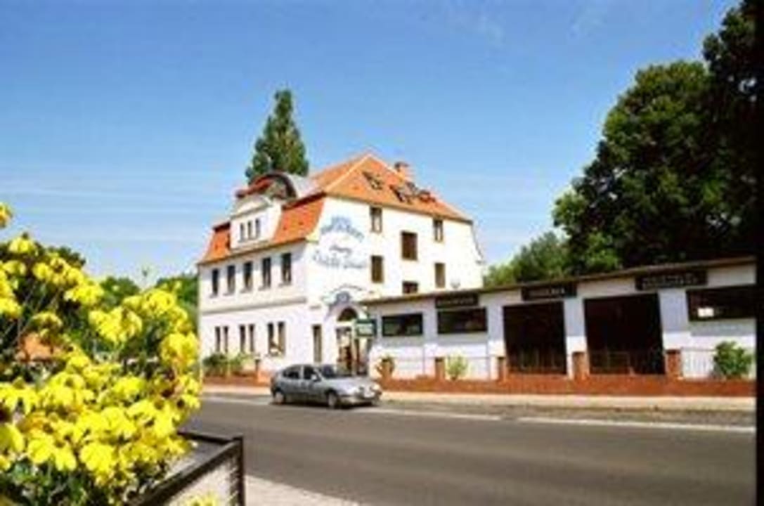Hotelansicht Land-gut-Hotel Weißer Schwan