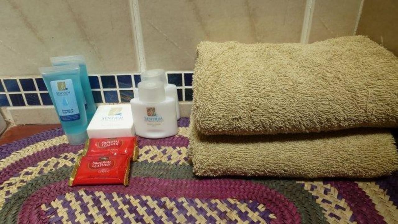 Bad Sentrim Tsavo Lodge