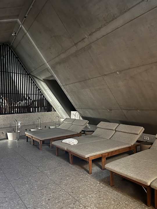 Pool Karl August - a Neighborhood Hotel