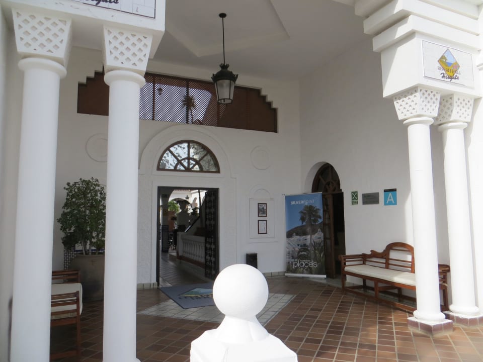 Eingang Ona Beverly Hills Heights