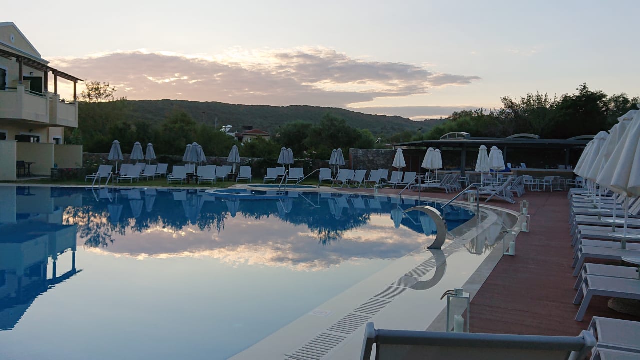 Pool Sentido Apollo Palace