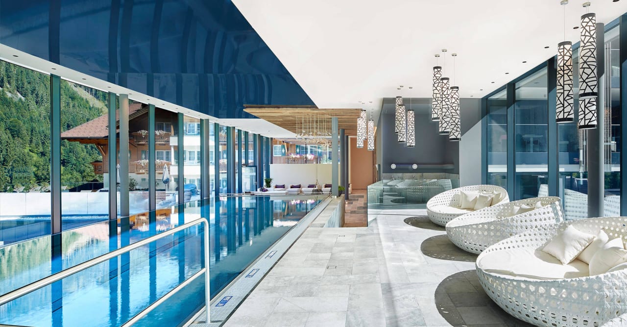 Panorama Indoor Pool Lürzerhof - luxury.nature.spa