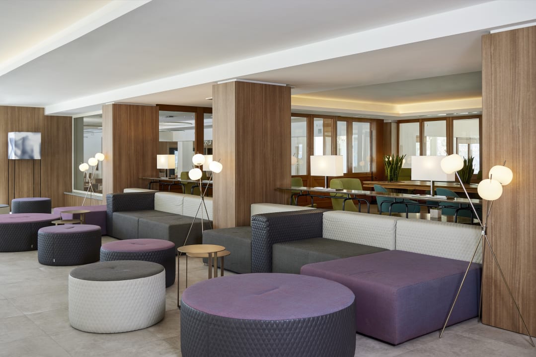 Lobby Park Hotel Casimiro