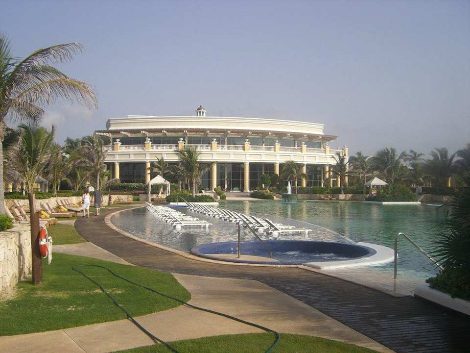 Poolanlage JOIA Paraiso by Iberostar