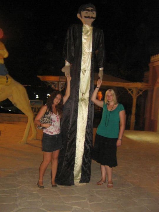 Am Abend Pickalbatros Alf Leila Wa Leila Resort - Neverland Hurghada