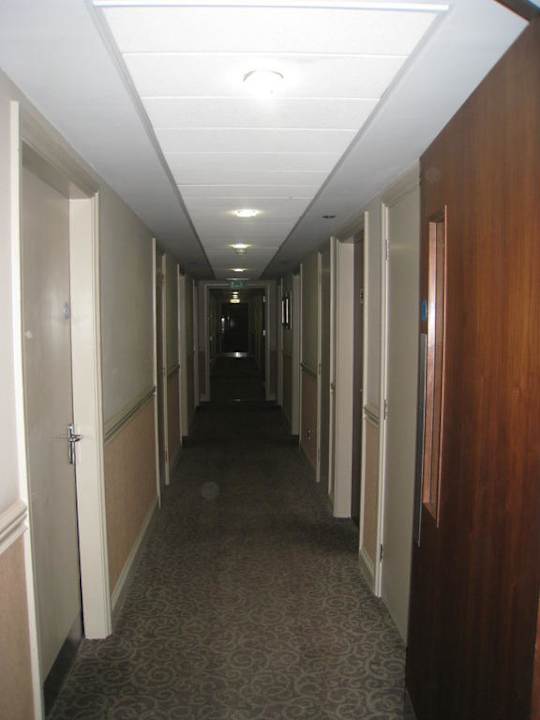 Der Korridor vor dem Zimmer DoubleTree by Hilton Stratford-upon-Avon