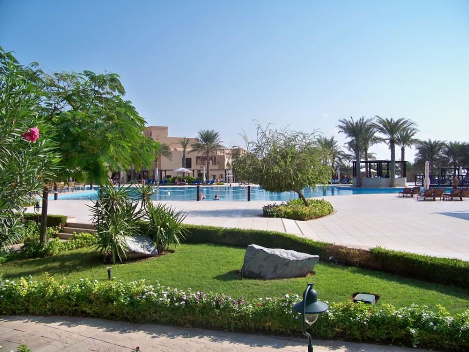 Der Pool Miramar Al Aqah Beach Resort