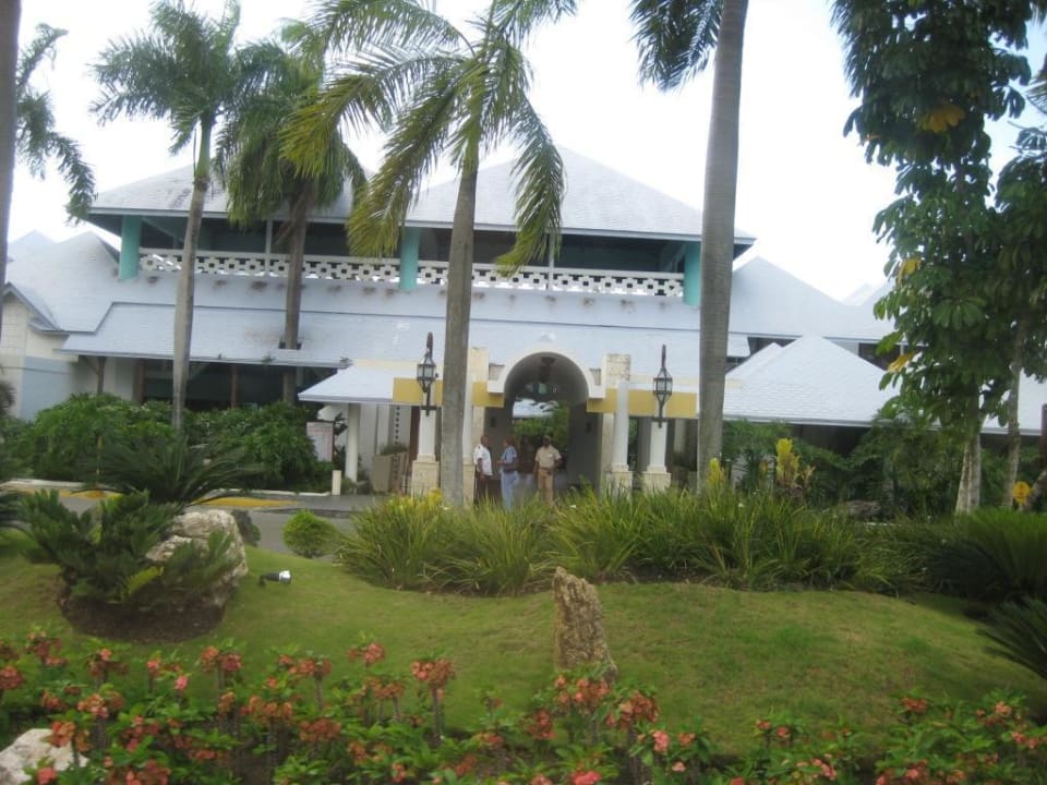 Eingang Grand Paradise Playa Dorada