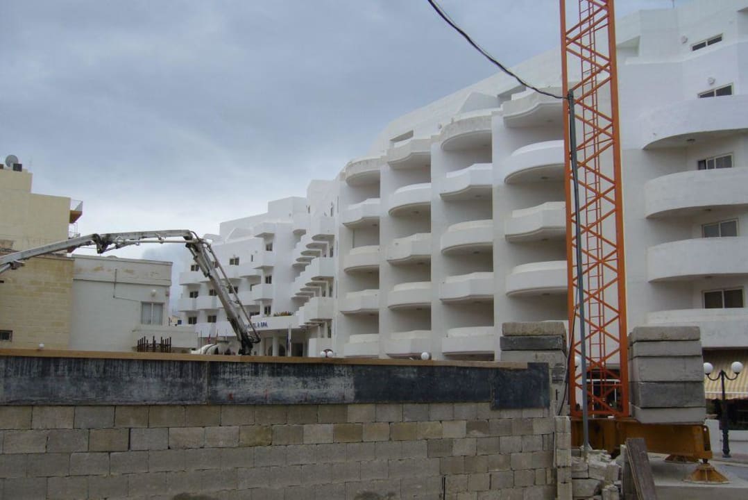 Bauarbeiten! db San Antonio Hotel + Spa