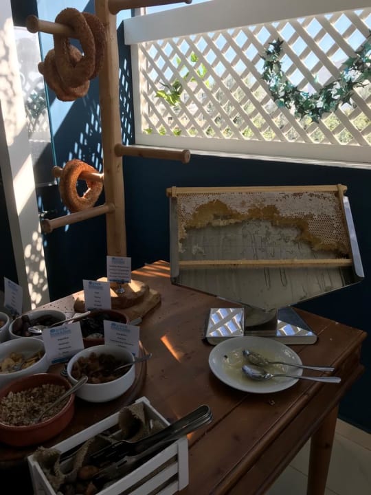 Gastro Asterias Beach Resort