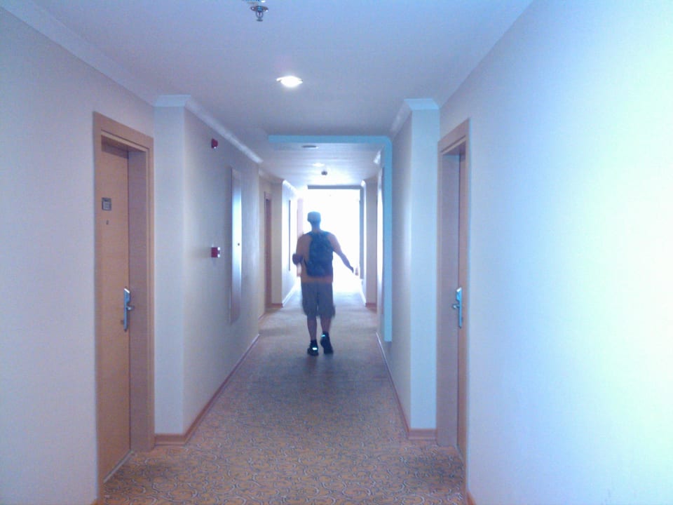 Gang zu den Zimmern Solivia Hotel
