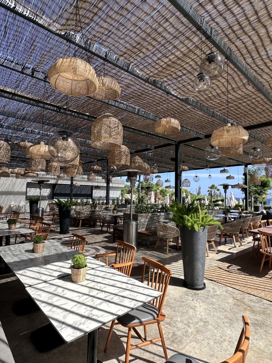 Gastro Crystal Springs Beach Hotel