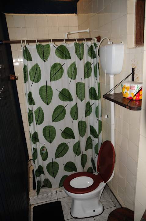 Bad Amazon Village Lodge