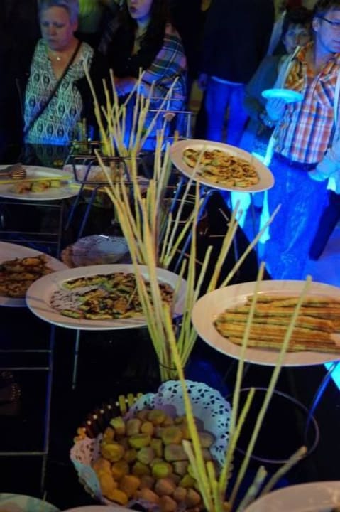 Snacks vor der Party Pickalbatros Alf Leila Wa Leila Resort - Neverland Hurghada