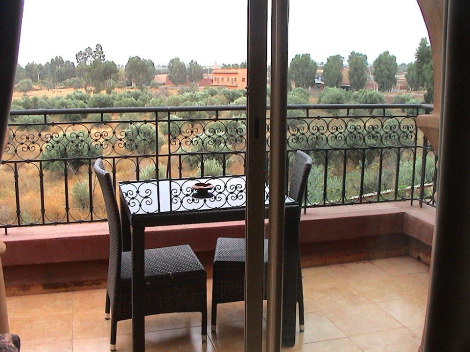 Terrasse unseres Zimmers mit Sicht auf den Garten Hotel Eden Andalous Aquapark & SPA