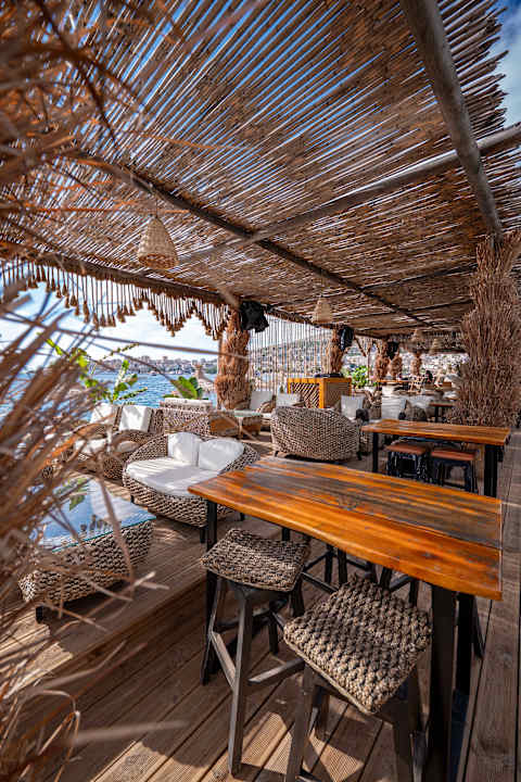 Außenansicht Grand Hotel Saranda