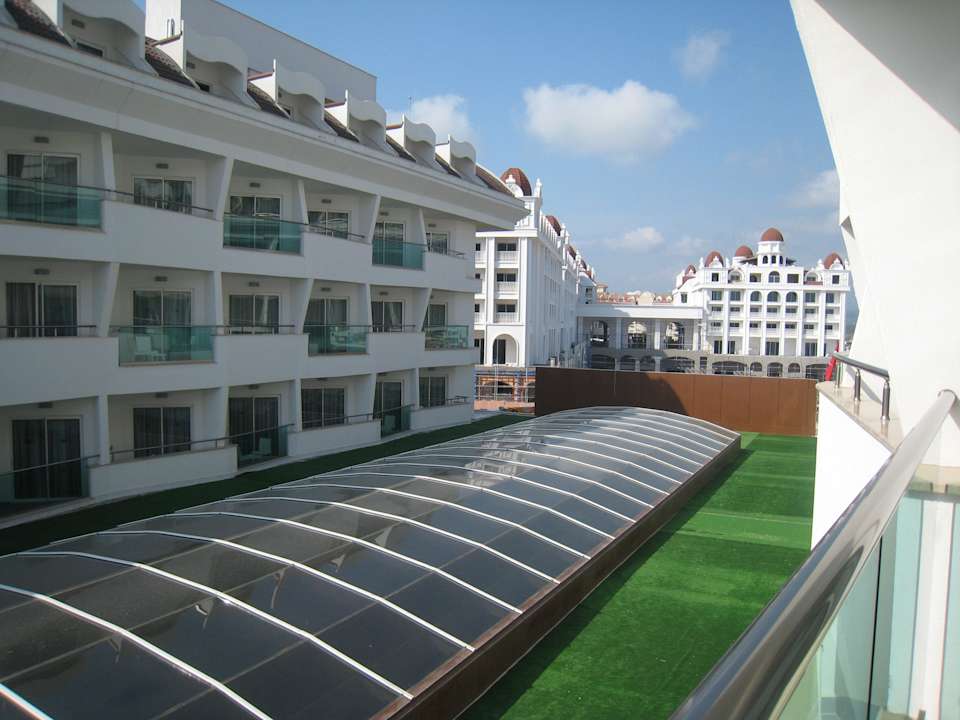 Vom Balkon )Zimmer seitl. Meerblick) zur Baustelle Adalya Ocean Deluxe