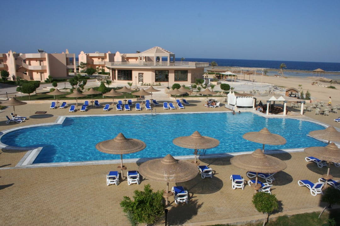 Main pool Shoni Bay