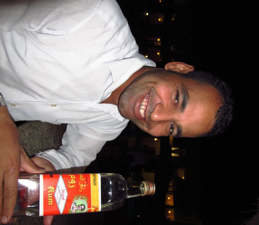 Kellner Bar   Coral Sun Beach