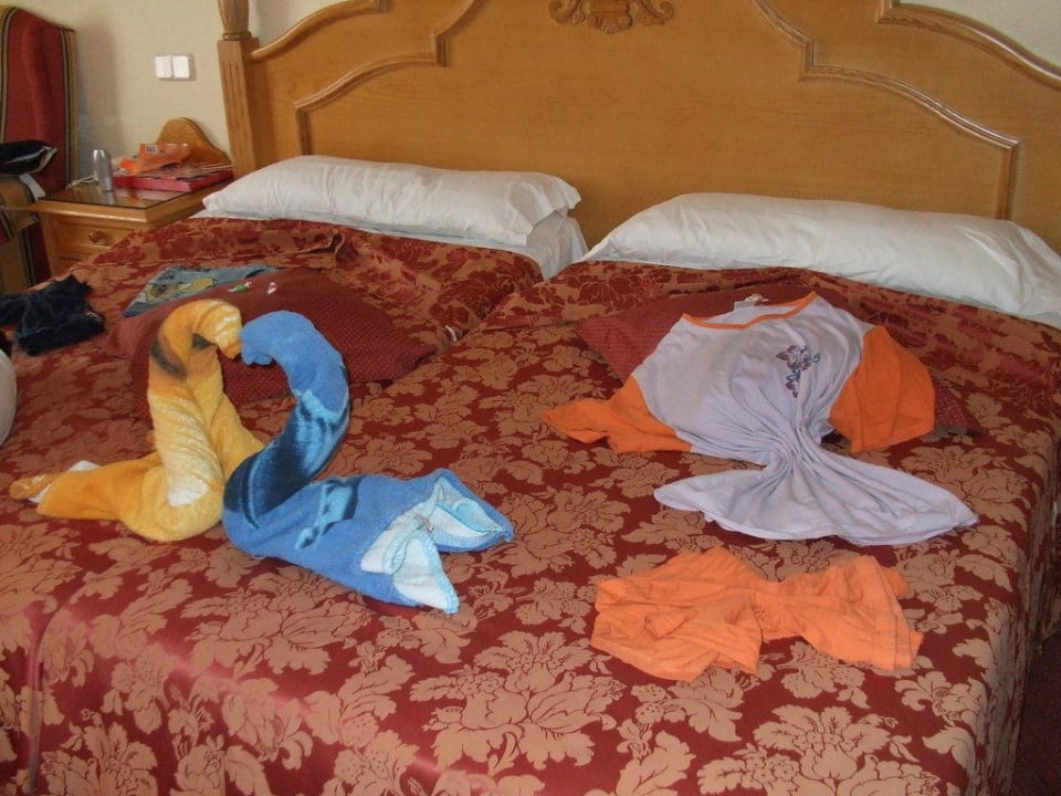 Betten wurden jeden Tag anders dekoriert Hotel Riu Paraiso Lanzarote