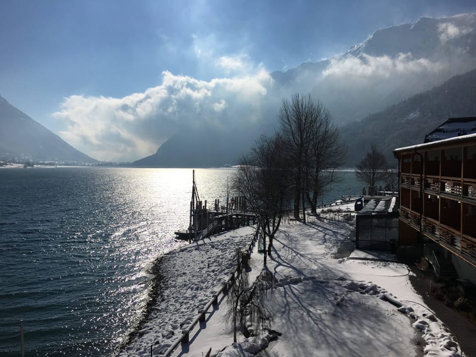 Blick vom Balkon auf den Achensee aja Fürstenhaus am Achensee