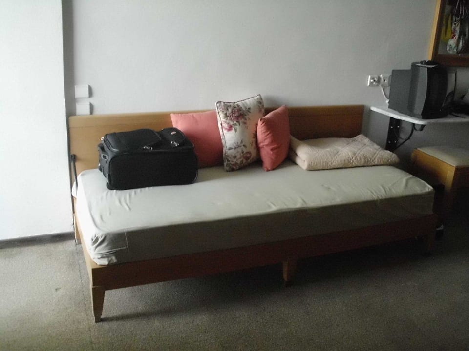 Zimmer- Couch Grecotel LUXME Dama Dama