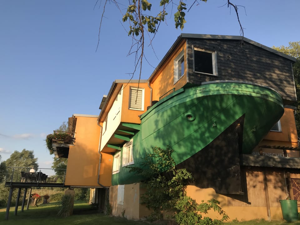 Außenansicht Schiffshotel Sonnenschein