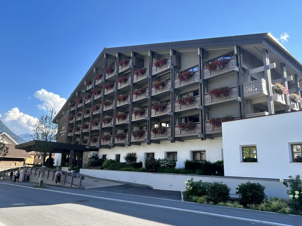 Außenansicht Löwen Hotel Montafon