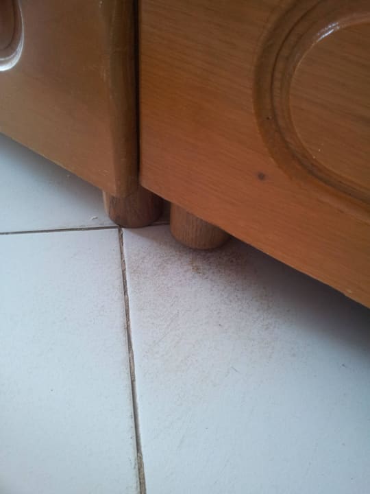 Dreckige Bodenfliesen Desert Rose