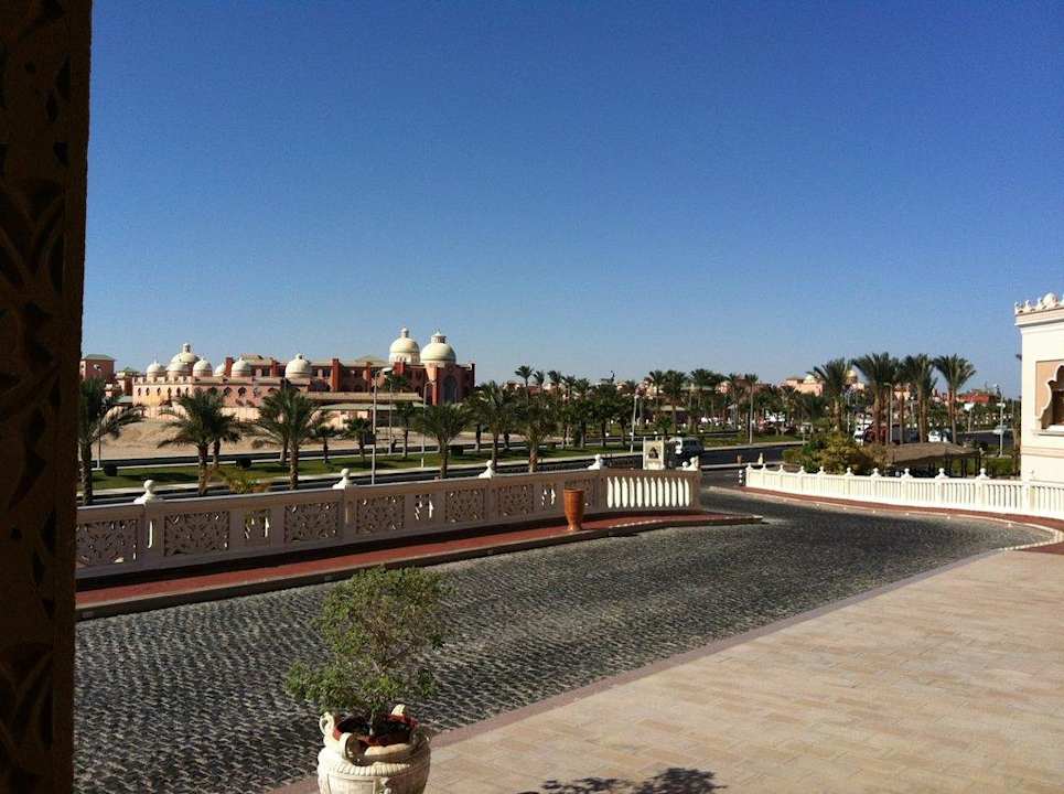 Ausblick vorm Hotel Pickalbatros Palace Resort
