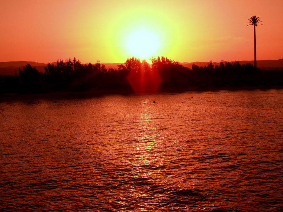 Sonnenuntergang in der Bucht Mövenpick Resort El Quseir