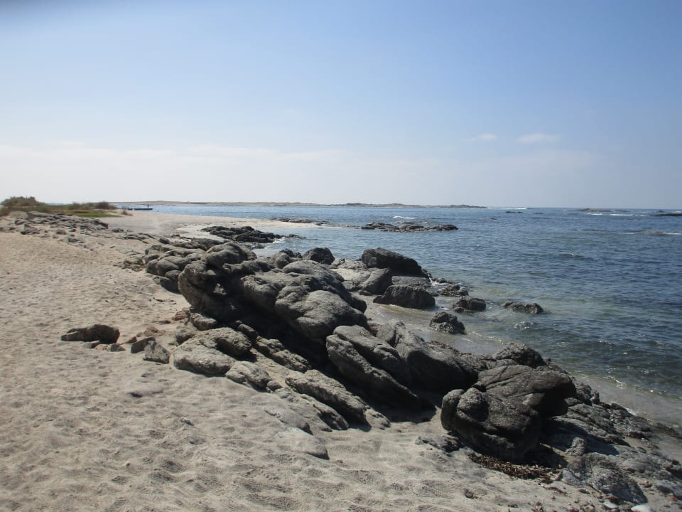 Steinstrand  Wyndham Garden Salalah Mirbat