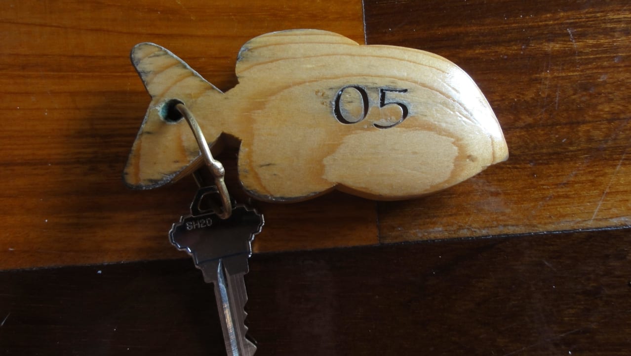 Beach Bunghi 5 Mirihi Island Resort