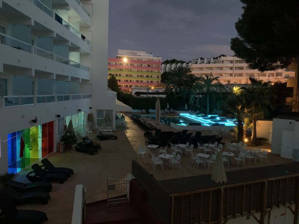 Pool Hotel BelleVue Vistanova