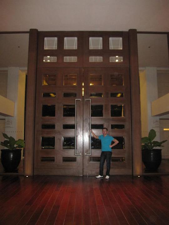 Hoteleingang Swissotel Resort Phuket Patong Beach