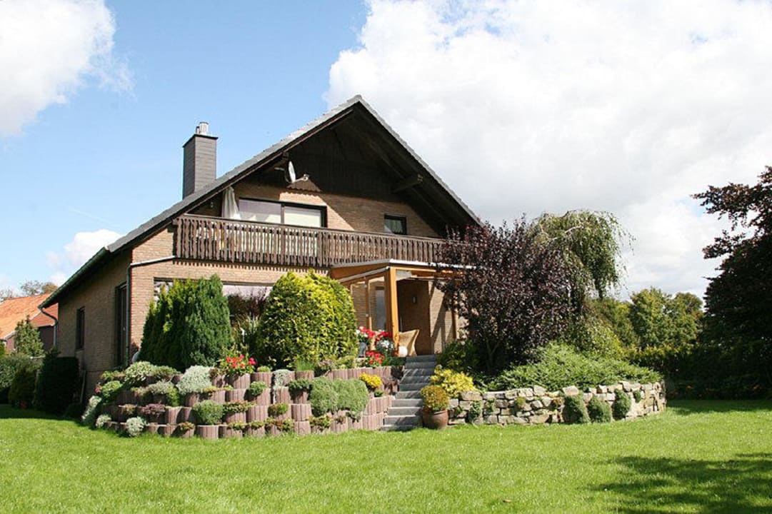 Blick auf den Balkon der Ferienwohnung im 1.OG Ferienwohnung Bad Pyrmont - Eichenborn