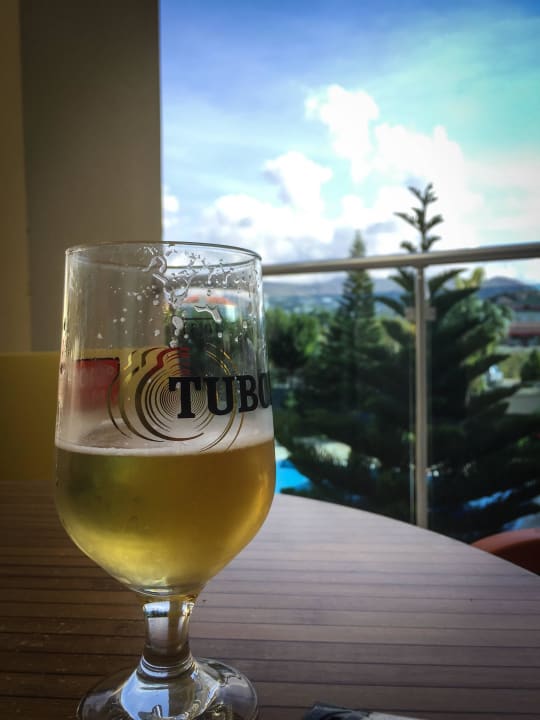 Erfrischung auf der kleinen Terasse Solivia Hotel