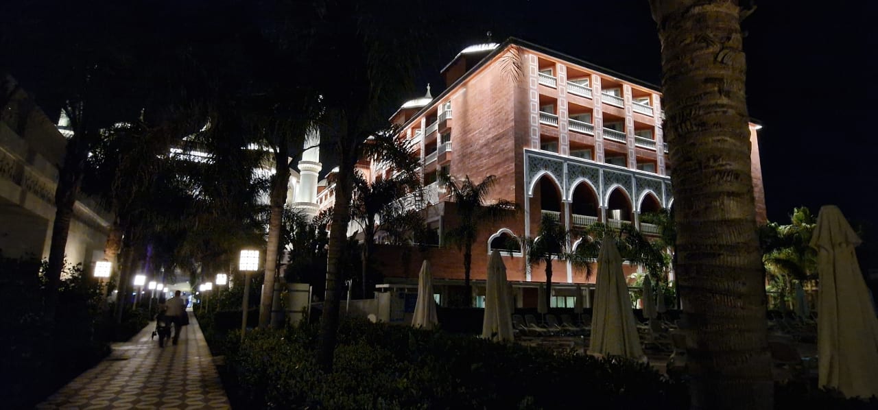 Außenansicht Royal Taj Mahal Hotel