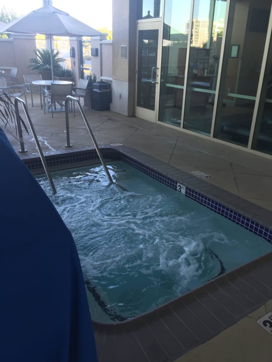 Hot tub Hilton Santa Clara