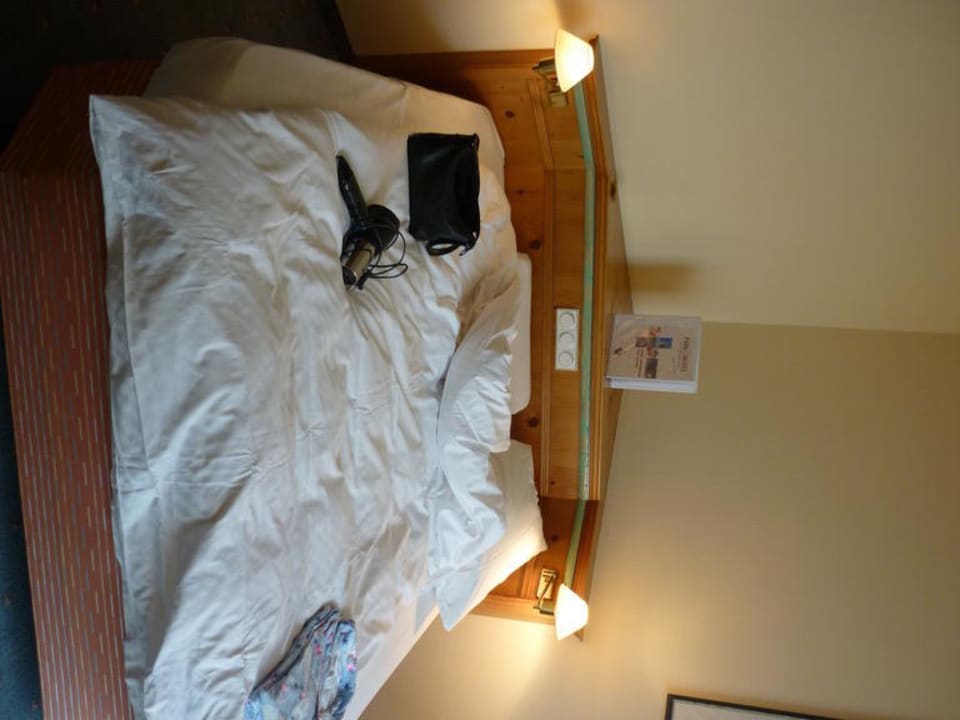 Einzelbett im DZ Parkhotel Altmühltal