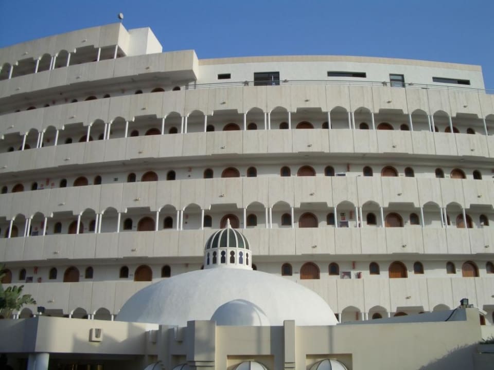 Blick auf das Hotel Seaside Hotel Sandy Beach