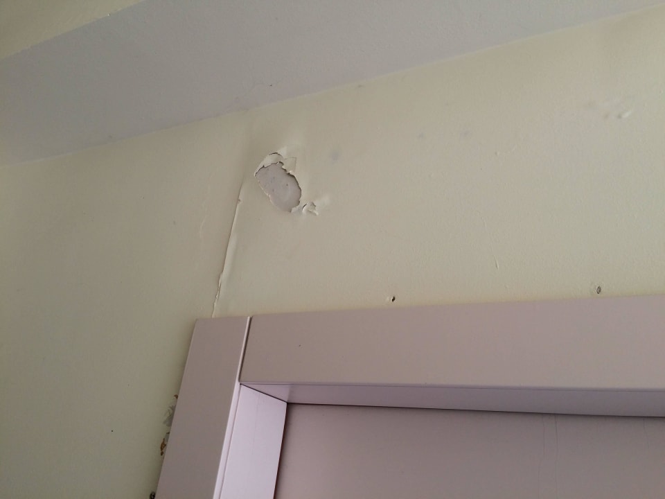 Heruntergekommenes Hotel The Ixian Grand & All Suites