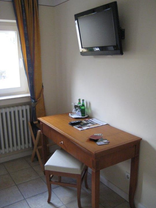 Blick im Zimmer 404 XII Apostel Hotel Albergo