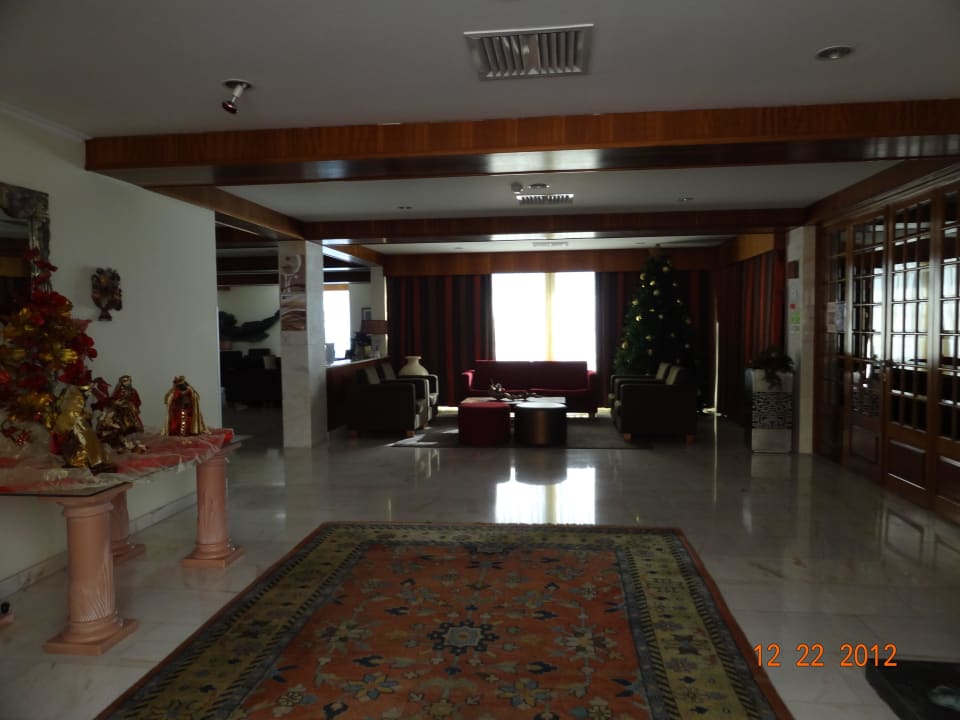 Eingang Hotel Orca Praia