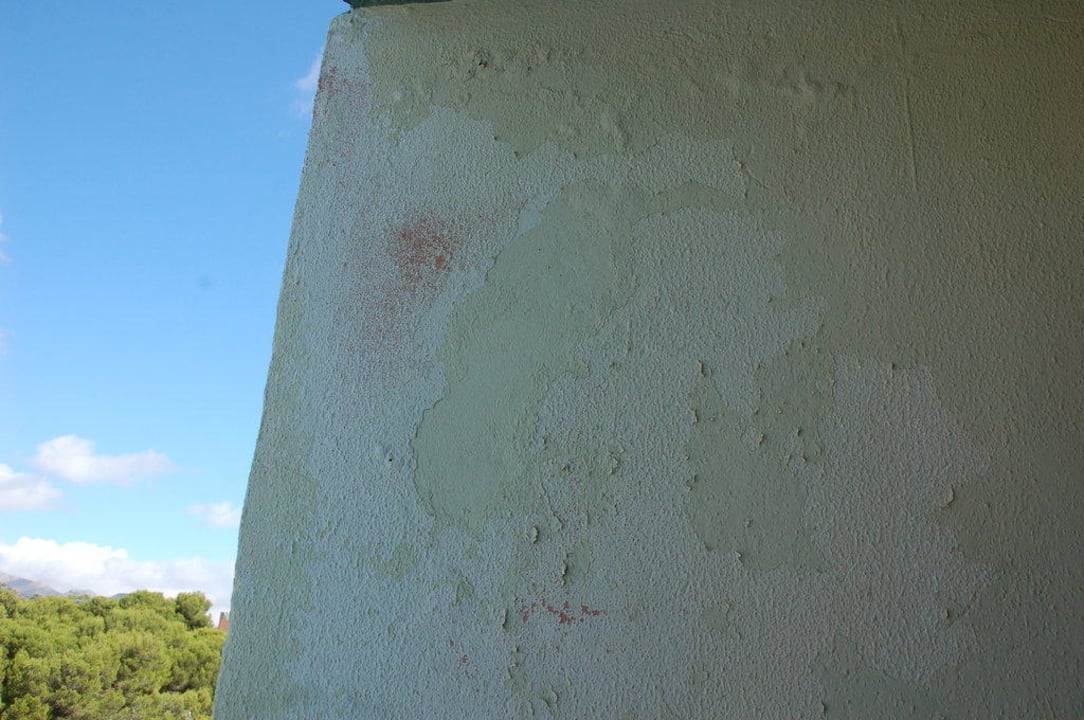 Balkonfassade blättert komplett ab Hotel Vibra Beverly Playa