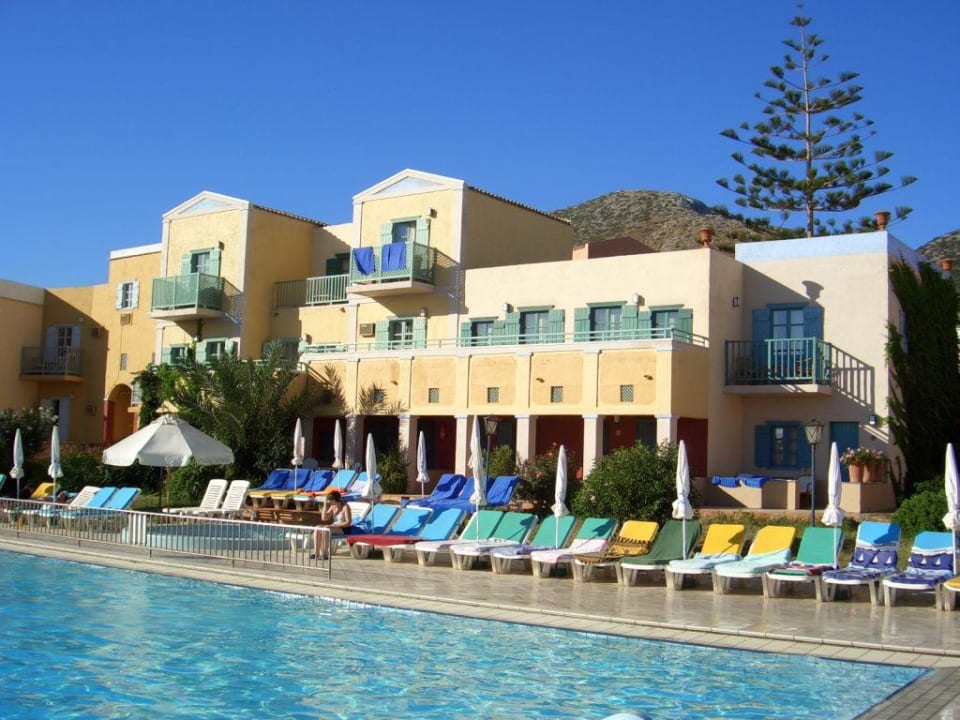 Hauptpool und Bungalows Silva Beach Hotel