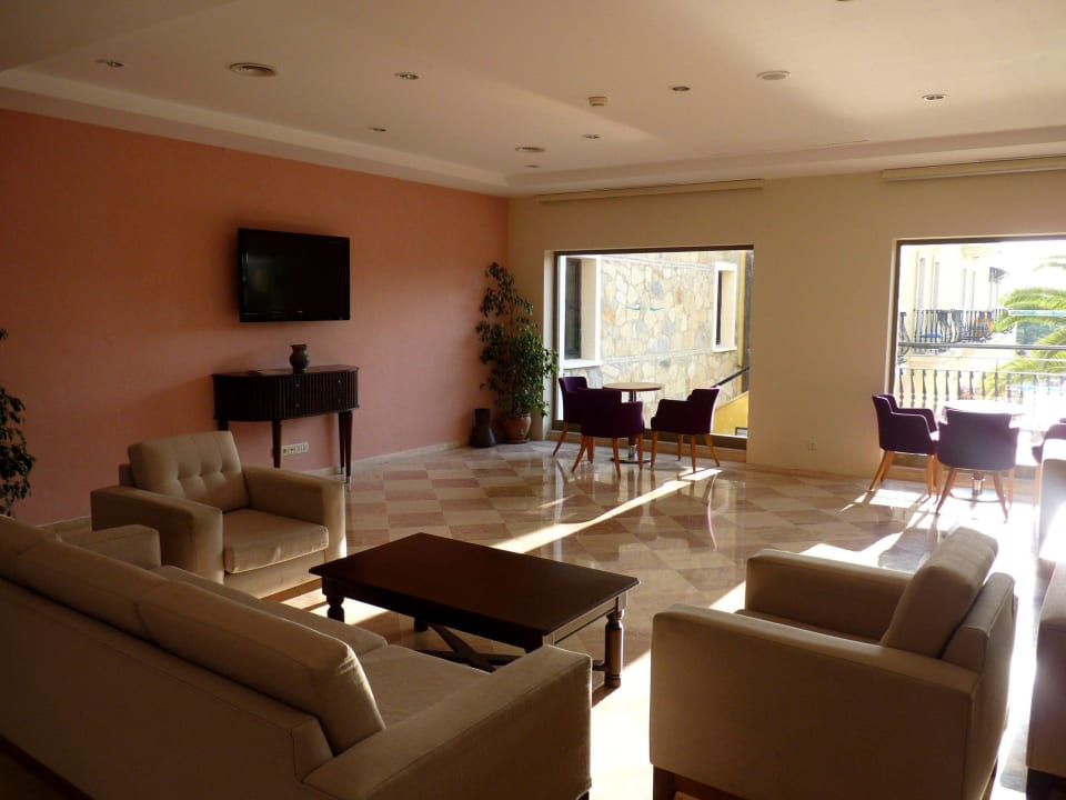 Sala telewizyjna. Bodrum Park Resort