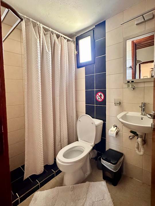 Zimmer Genari Beach Apartments