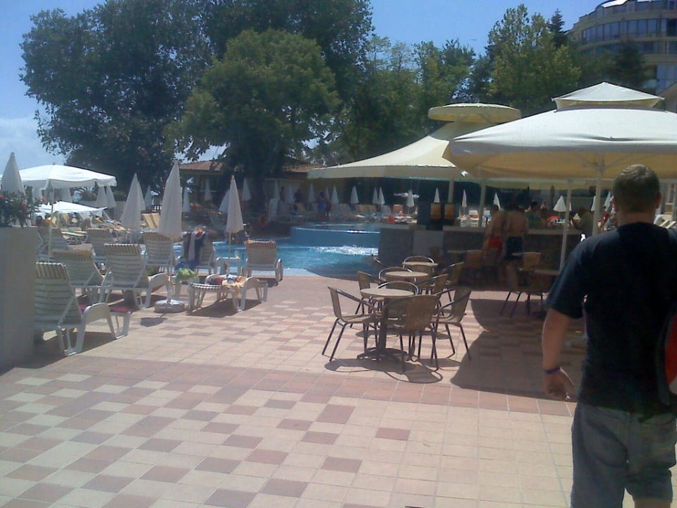 Poolbar mit Poolanlage GRIFID Vistamar